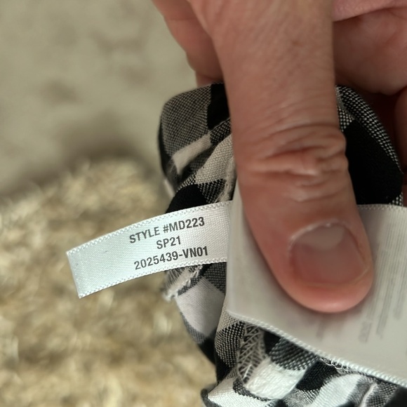 Madewell black-and-white checkered wrap skirt - Picture 9 of 10